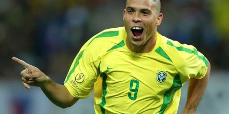 Số áo Ronaldo de Lima: Huyền thoại số 9 của Brazil và châu Âu