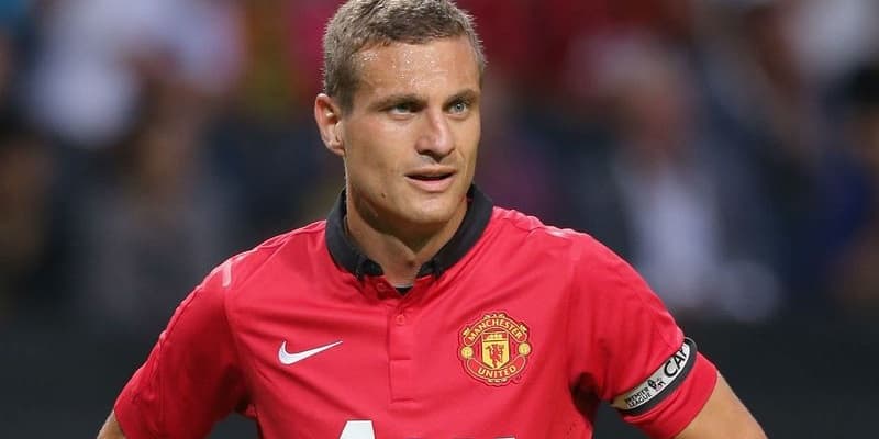 Số áo Vidic: Trung vệ thép số 15 của Manchester United và Serbia