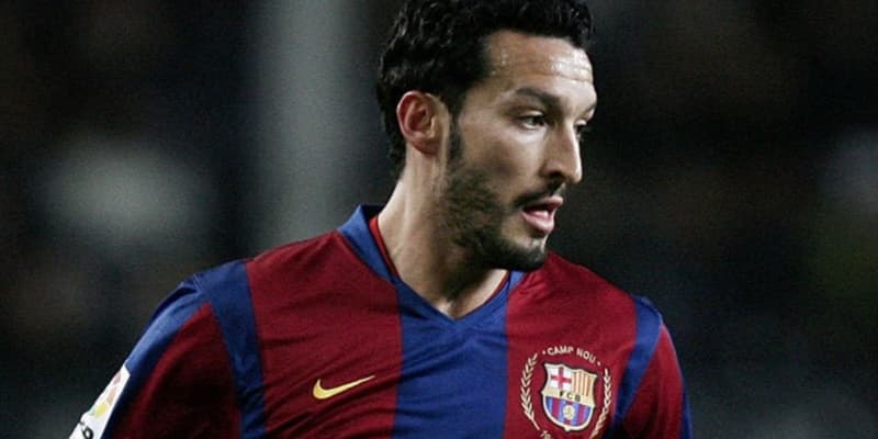 Số áo Zambrotta: Hậu vệ cánh số 19 của Juventus và tuyển Ý