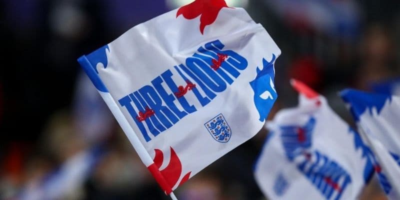 Đội bóng nào có biệt danh là Tam sư (Three lions)?